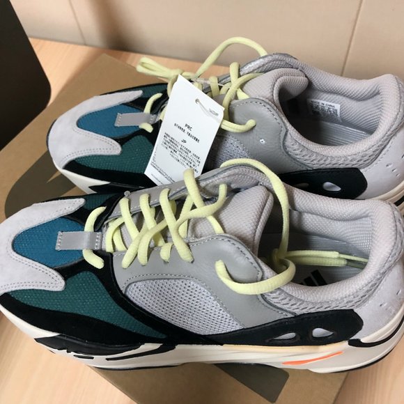 yeezy 700 boost main image 7